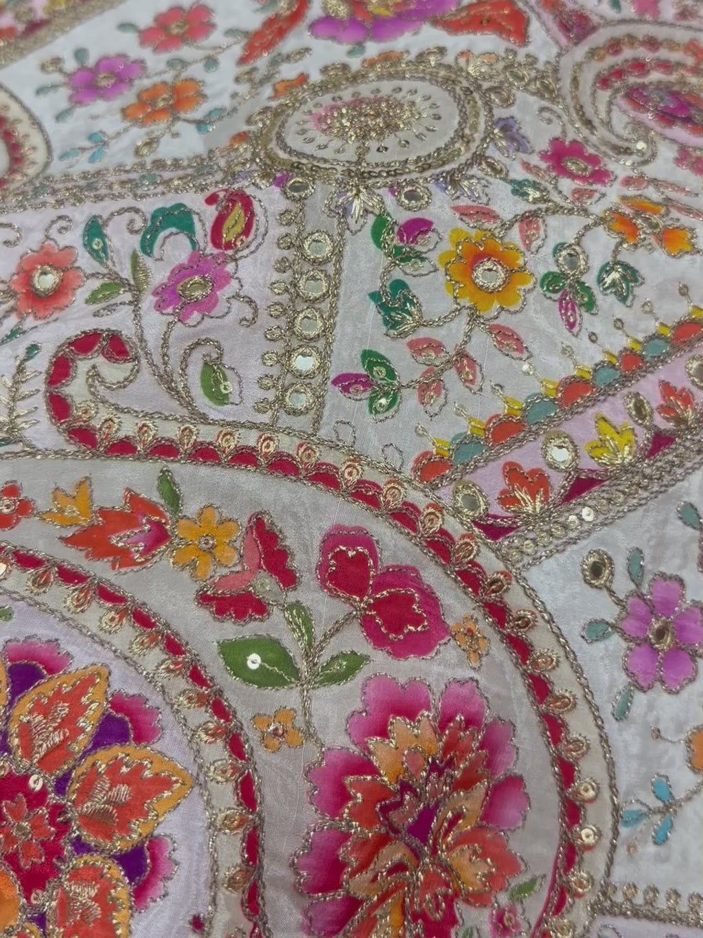 Soft Natural Crepe Paisley Placement Print White